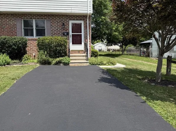 112 Charles Ave, Hanover, PA 17331