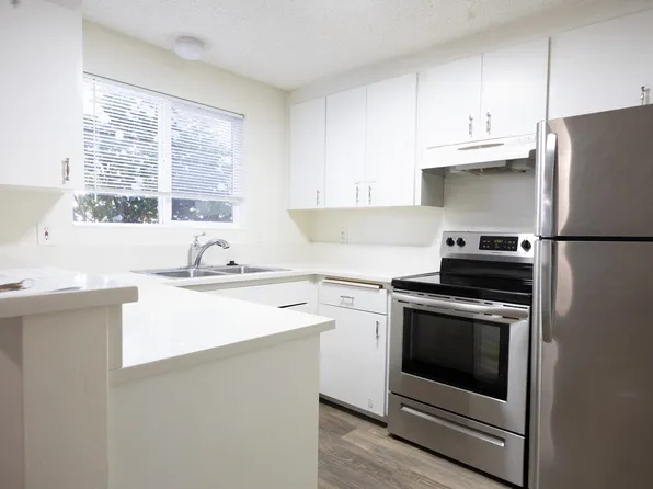 19425 76th Ave W, Lynnwood, WA