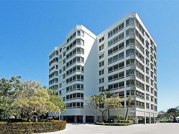 3rd image of 11118 Gulf Shore Dr APT 202