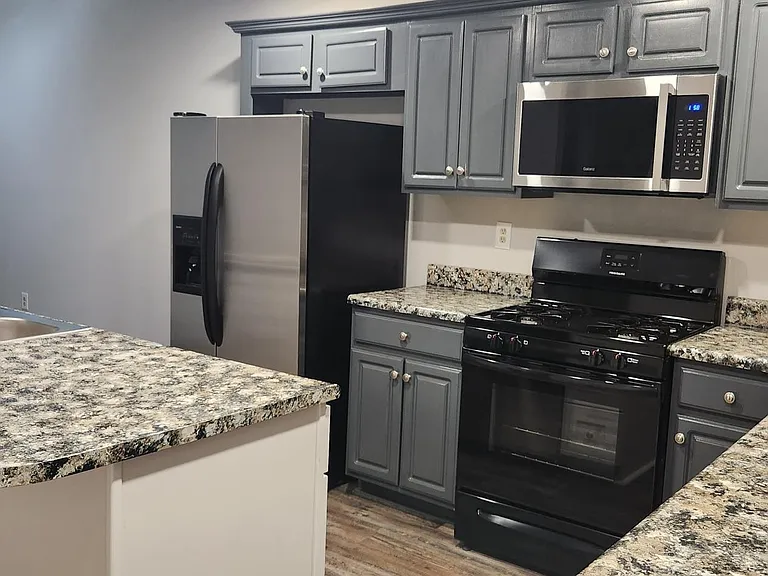 1354 Gates Dr SE — Photo 11