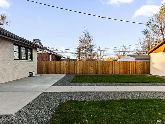 3rd image of 3250 N Clayton Street