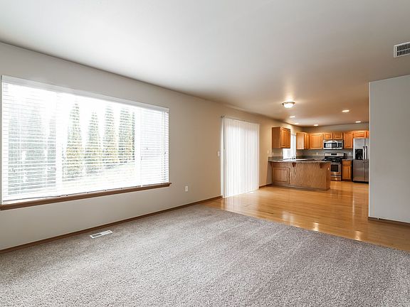 4th image of 18511 16th Avenue Ct E