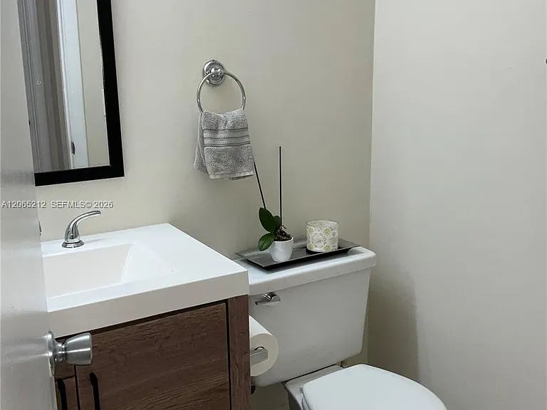 150 SW 134th Way #304R — Photo 7