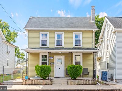 30 N Walnut St, Hummelstown, PA, 17036
