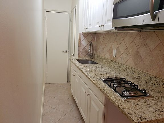 5th image of 448 W 55th St APT 1C
