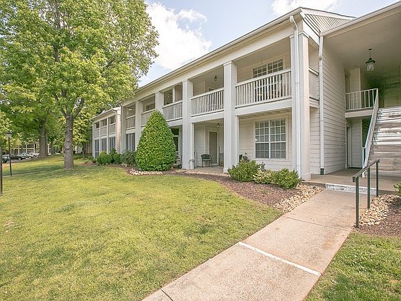 5th image of 1280 Middle Tennessee Blvd APT E-13