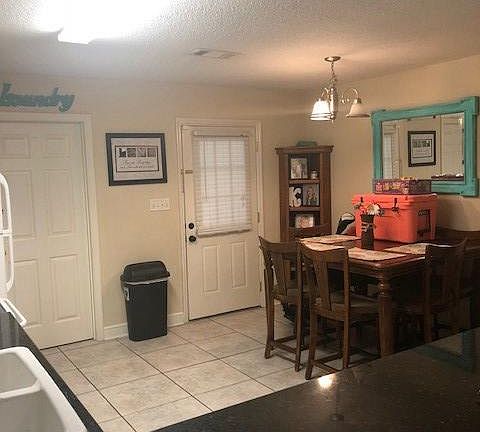 Kitchen/Dinning area