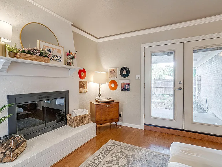 4318 Segura Ct N — Photo 4
