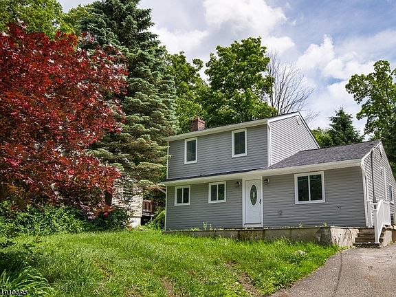 2nd image of 416 E Lakeshore Dr