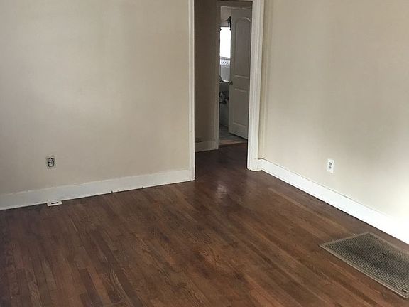 3rd image of 3853 Douglass Ave