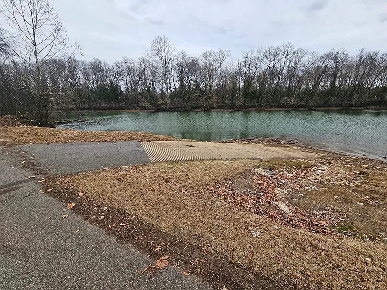 Old Louisville Rd — Photo 4