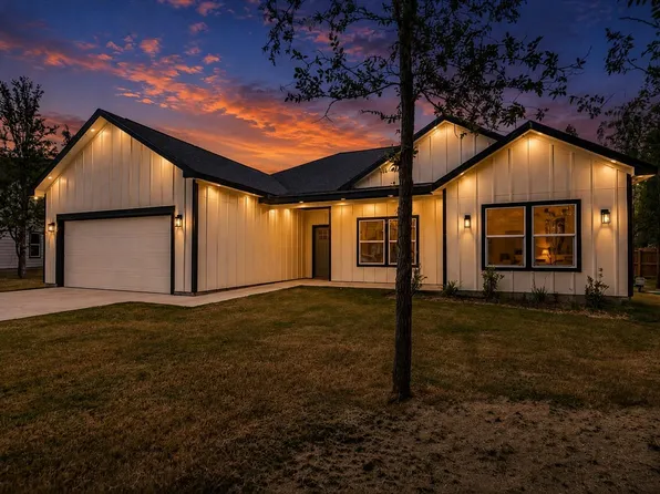 108 Keahi Ct, Bastrop, TX 78602