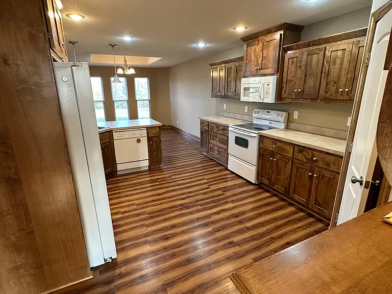 2014 Owen Dr — Photo 9