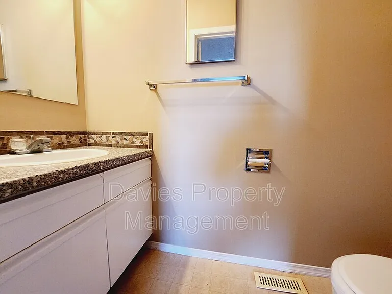 636 Saddleback Rd NW — Photo 9