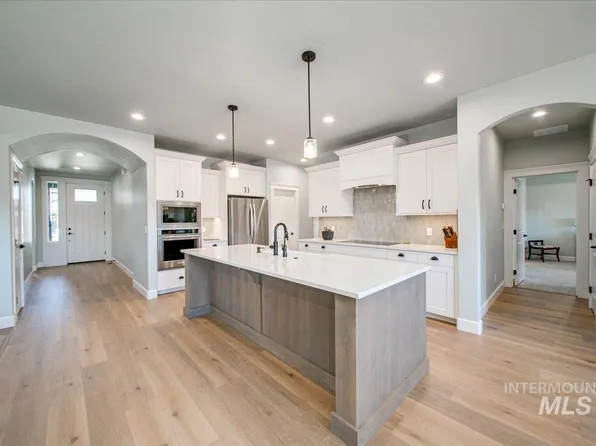 76 S Ziklag Ave, Kuna, ID 83634