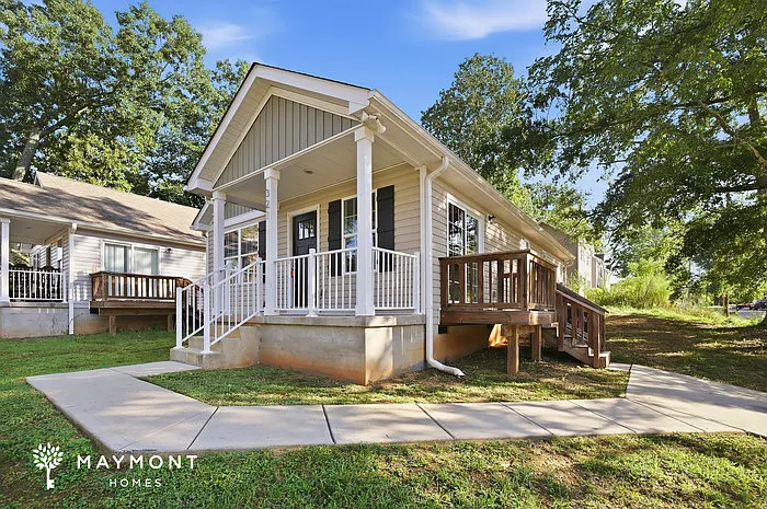 3 bed, 2.0 bath, 1128 sqft, $1,675 — Photo 3