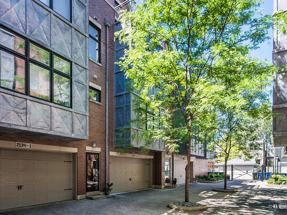 1st image of 2134 W Irving Park Rd APT 2