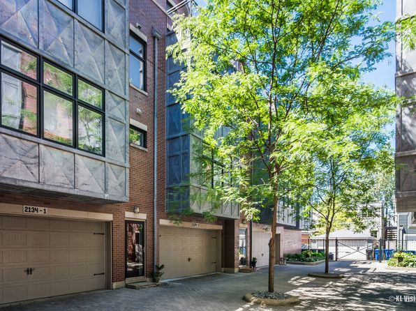 2134 W Irving Park Rd APT 2, Chicago, IL 60618