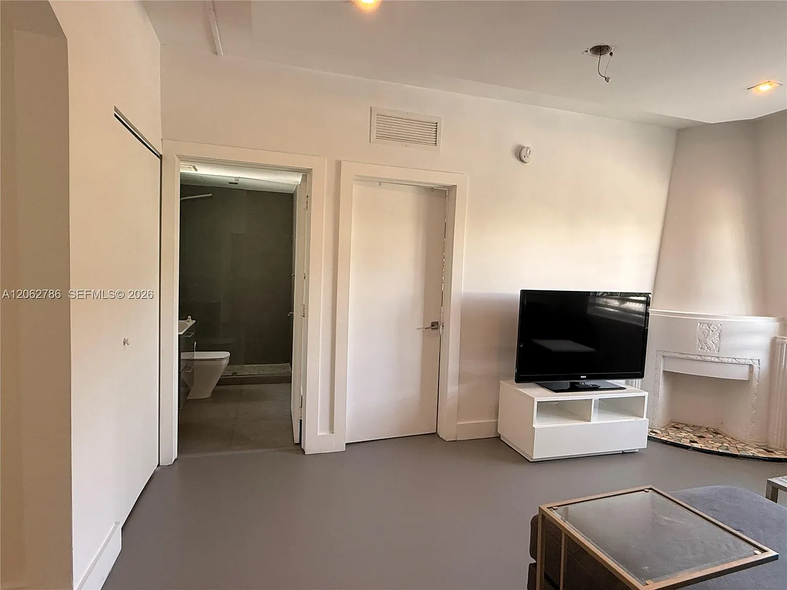 The Morrison Condo — Photo 3
