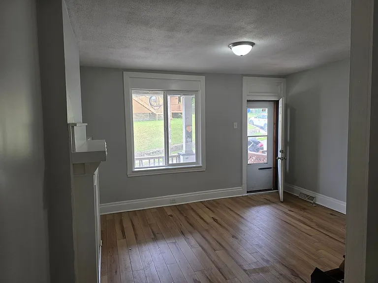 602 Sebring Ave — Photo 4