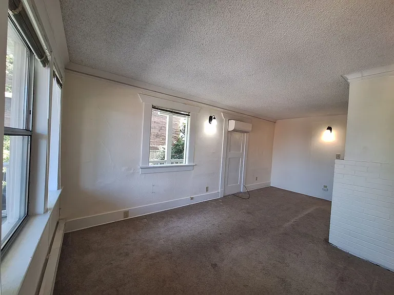 703 N Garden St #B — Photo 11