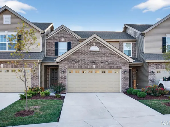 112 Deer Grove Ct, Saint Peters, MO 63376