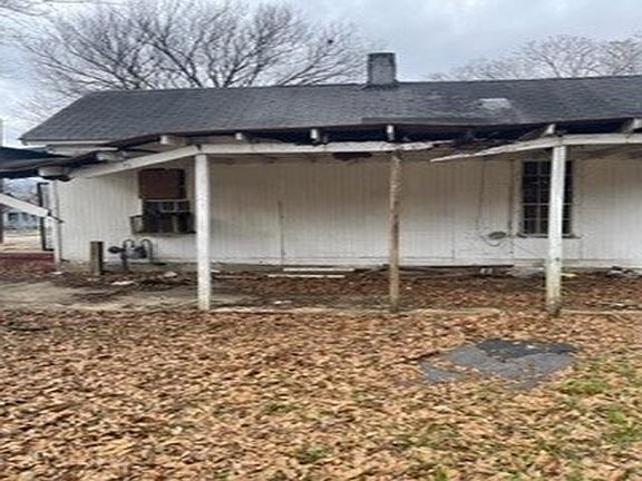 3rd image of 688 E Trigg Ave