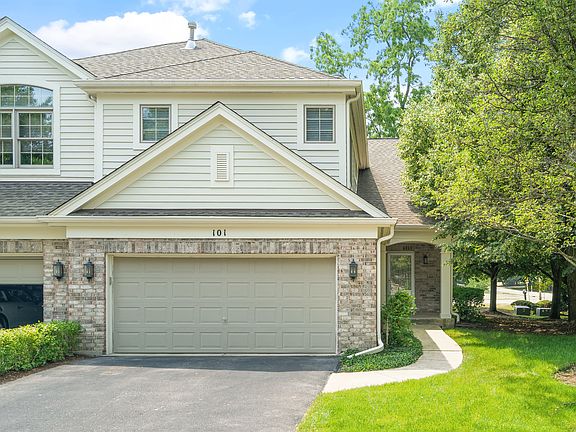 2nd image of 101 Fairway Dr #101