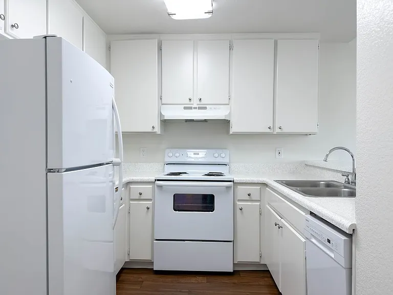 One park Apartments — Photo 93