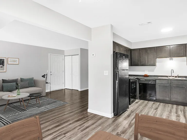 1221 Colony Ln #218 — Photo 1