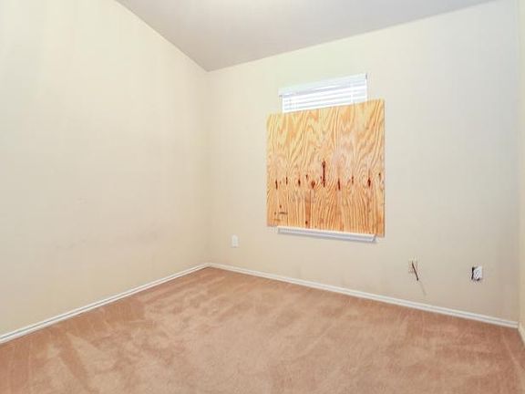 4th image of 4612 Indian Creek Dr