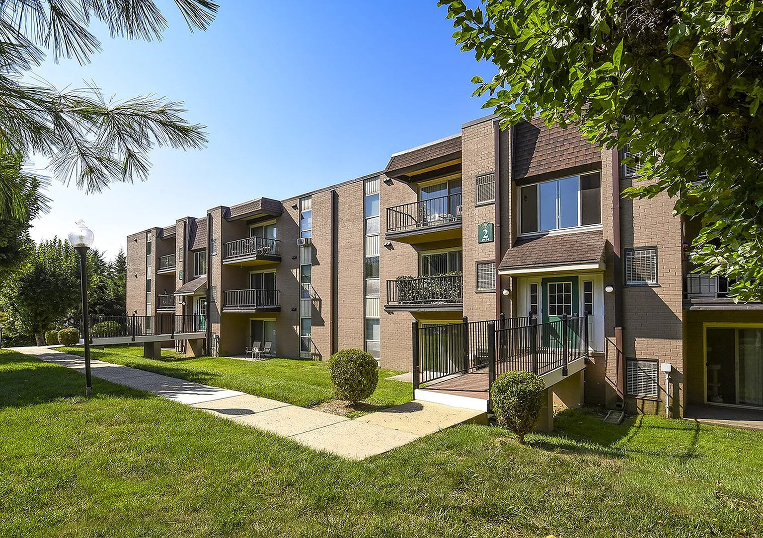 Summit Trace Apartments — Photo 3