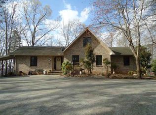 196 Baldwin Pointe Rd, Westminster, SC 29693