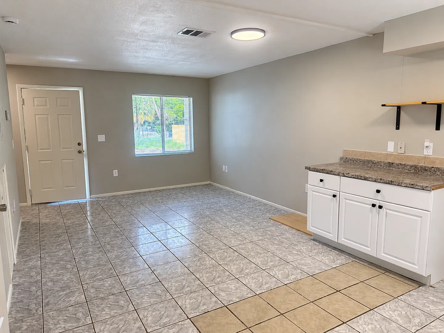 KAI9s 7plex 919 33rd Ave W Bradenton — Photo 4
