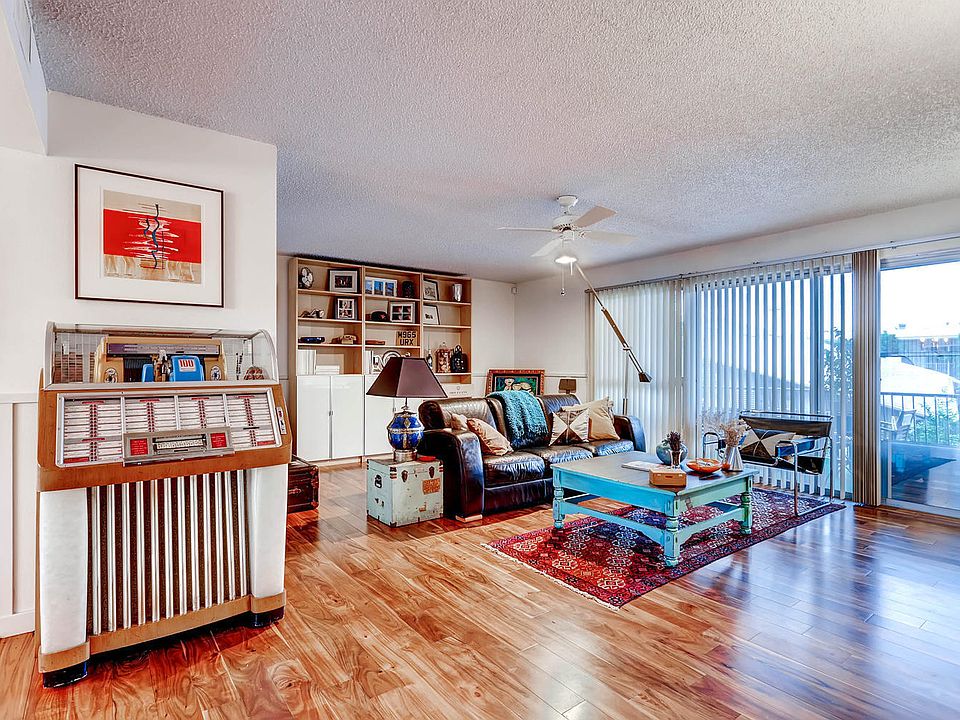 1st image of 500 W Clarendon Avenue #B14