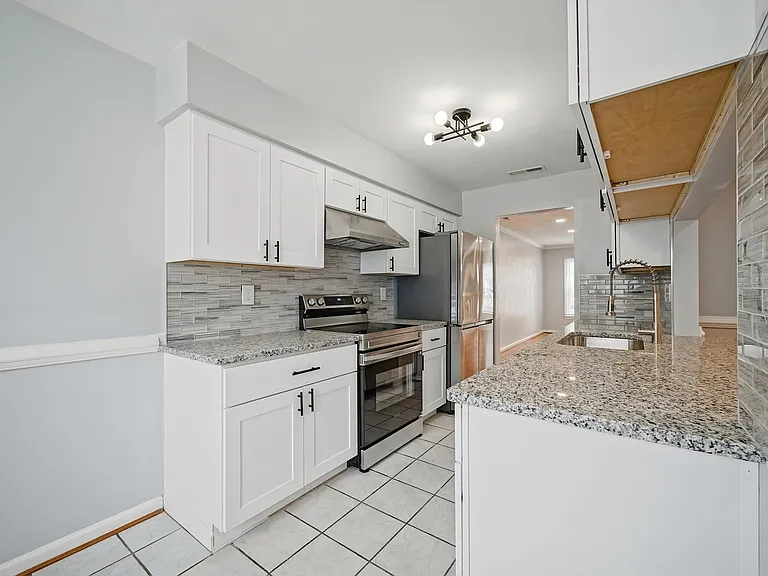 254 Weller Blvd — Photo 12