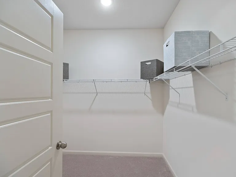 Tapestry Northridge Model Unit Closet