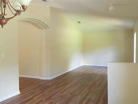 3rd image of 8392 N Saxon Way