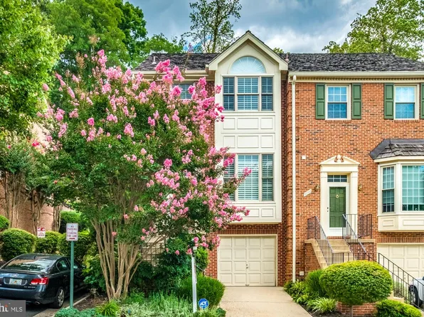 6008 Kelsey Ct, Falls Church, VA 22044