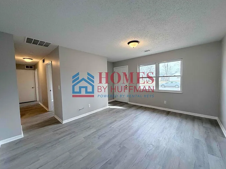 827 Judson St — Photo 7