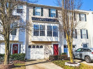 9404 Lanae Ln, Manassas Park, VA