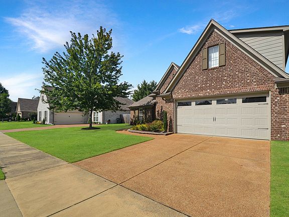 3rd image of 7878 Ivy Lake Ln