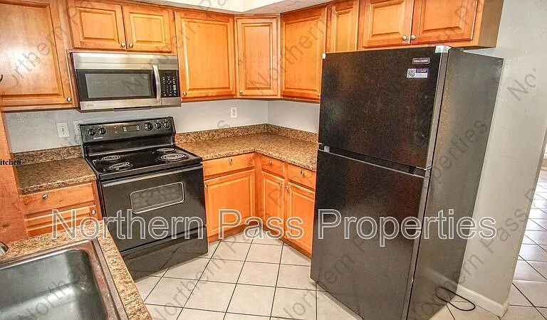 244 Mardi Gras Dr — Photo 4