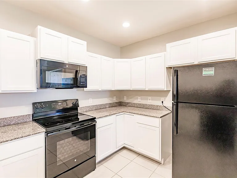 1146 Oceanic Rd — Photo 15