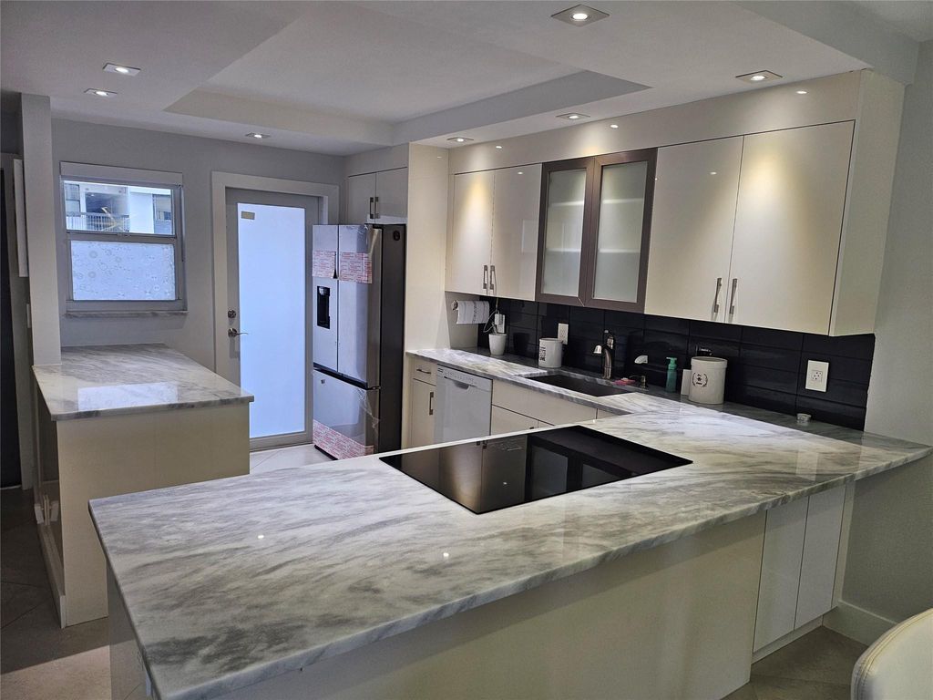 750 N Ocean Boulevard #503, photo 9