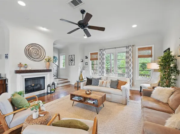 261 Casa Blanca Ave, Fort Worth, TX 76107