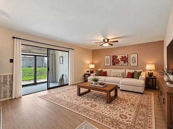 3rd image of 901 Country Club Dr SE APT B