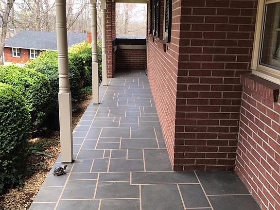4th image of 1402 Brookville Ln