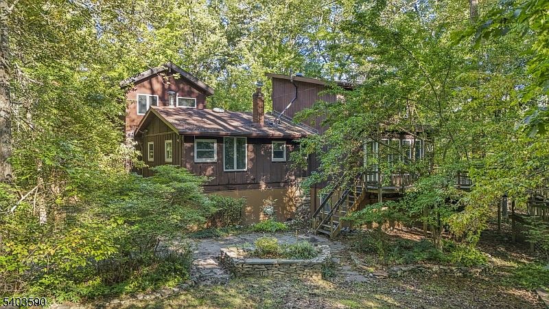 1st image of 74 Stony Brook Rd