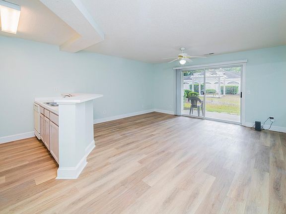 5th image of 908 Resort Cir #903